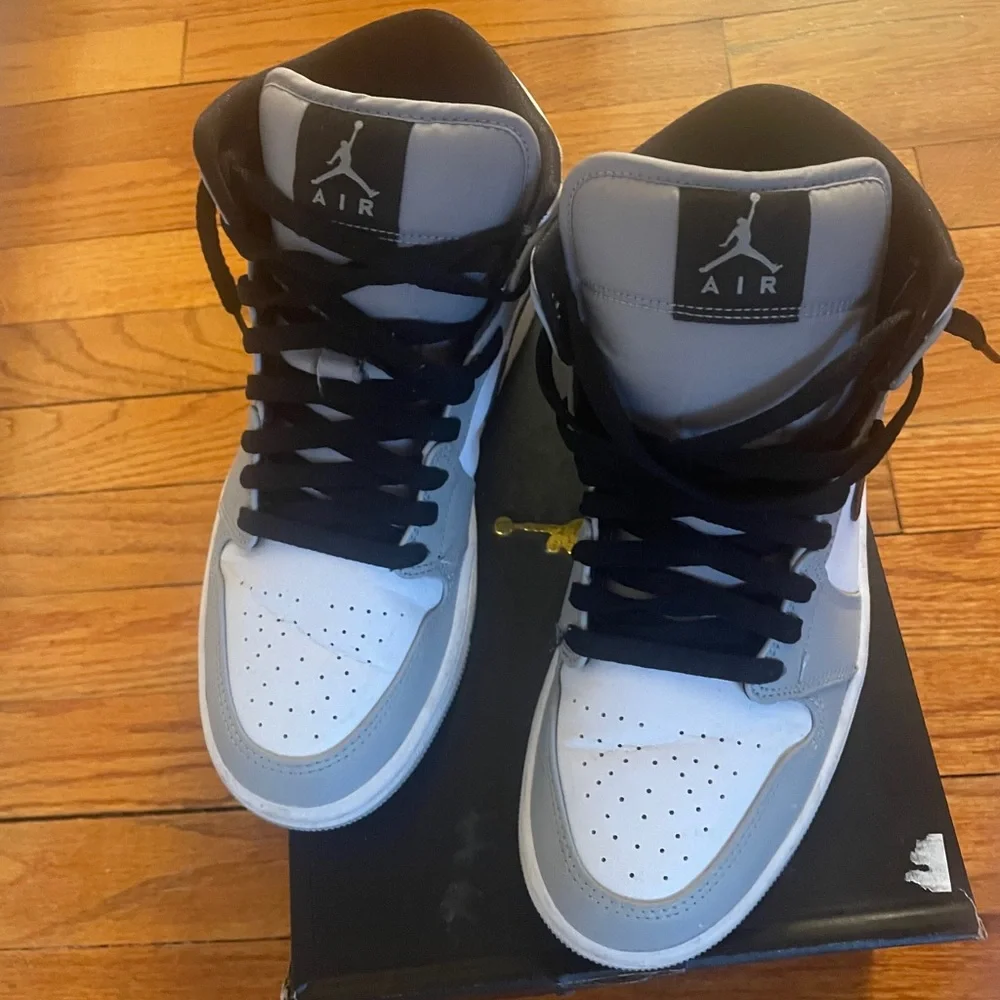 Nike Air Jordan High-Top Sneakers - Picture 2 of 3